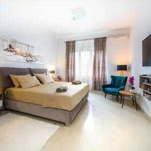 Alice Luxe , Split Croatia
