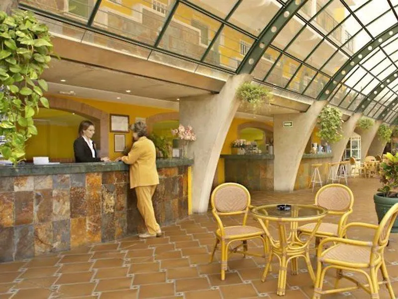 Apartamentos La Carabela Puerto de la Cruz  Puerto de la Cruz (Tenerife)