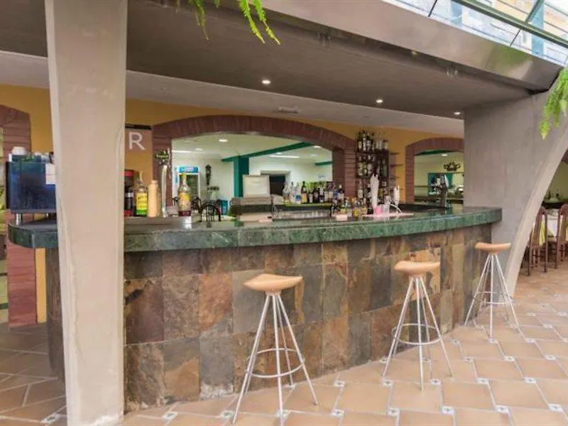 Apartamentos La Carabela Puerto de la Cruz  Puerto de la Cruz (Tenerife)