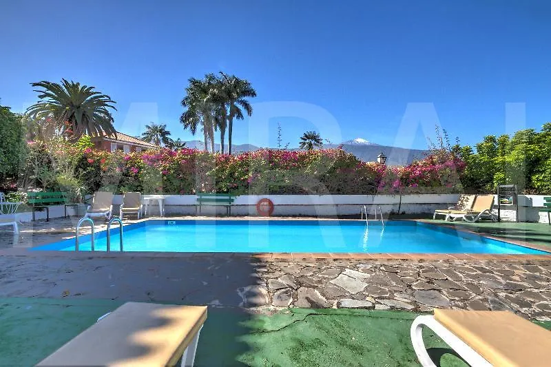 Apartamentos La Carabela Puerto de la Cruz  Puerto de la Cruz (Tenerife)