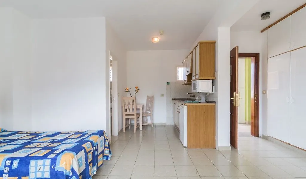 Apartamentos La Carabela Puerto de la Cruz  Apartment Puerto de la Cruz (Tenerife)
